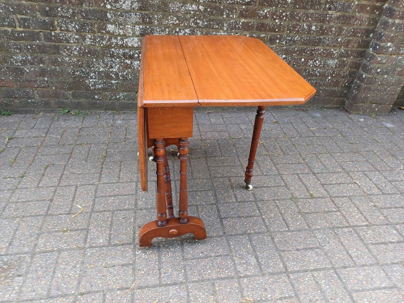 Antique Victorian Mahogany Drop Leaf Occasional Games Side Table With Turned Legs Castors C.1860 Extendable Folding Table Free Hand Delivery photo for sale