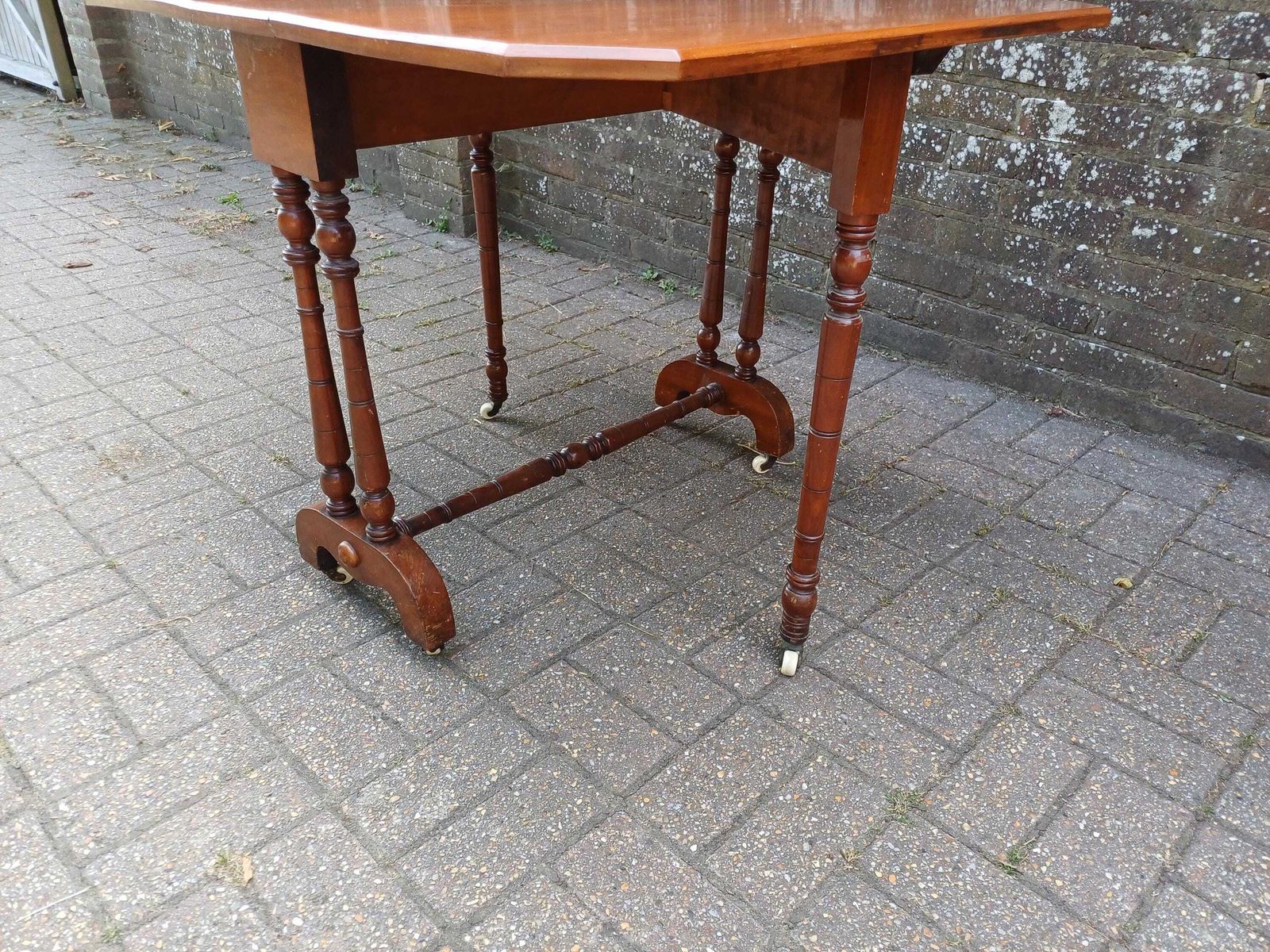 Antique Victorian Mahogany Drop Leaf Occasional Games Side Table With Turned Legs Castors C.1860 Extendable Folding Table Free Hand Delivery photo vinterior