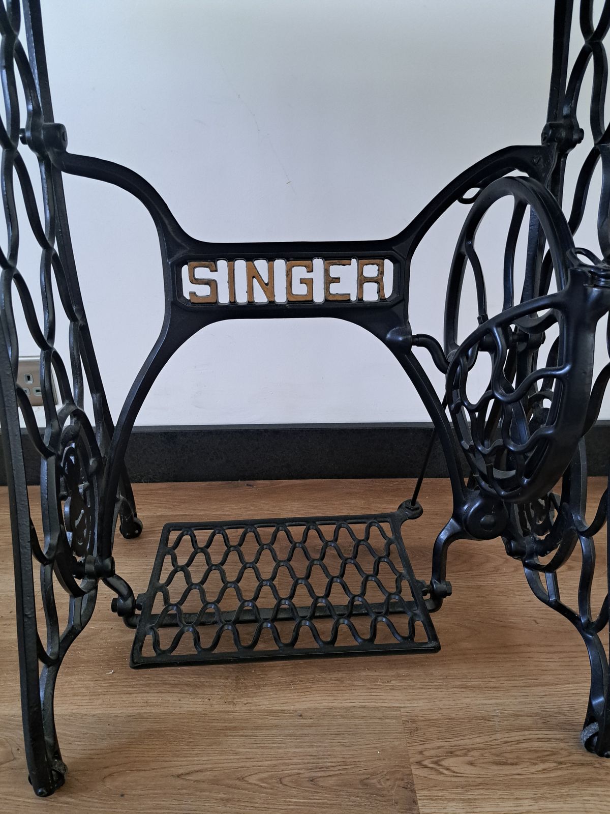 Garden/Balcony Table,Cast Iron Treadle Base,Granite Top. photo vinterior