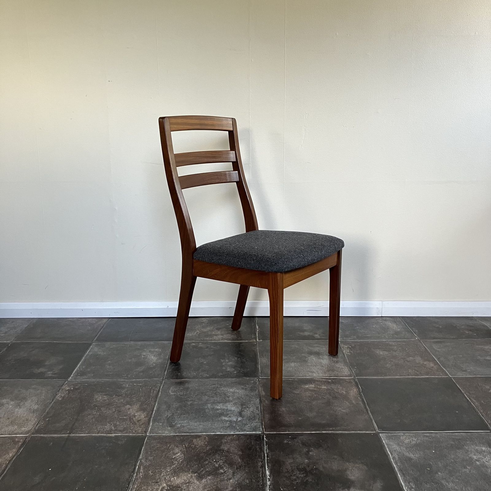 Mid Century Ladder Back Teak Dining Chairs By Nathan: Reupholstered Anthracite Grey Wool, Scandi Design, Set Of 4 photo for sale