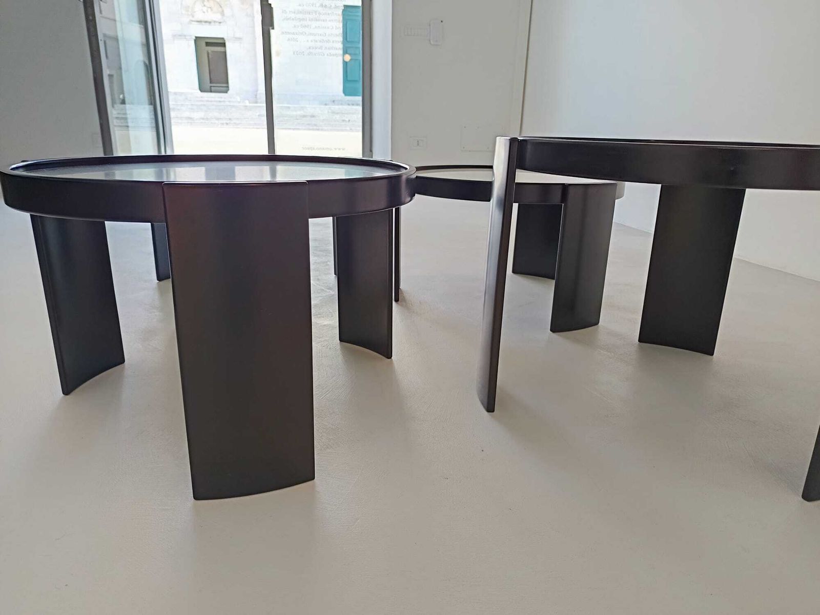 photo furniture Gianfranco Frattini Set Of Four 780/783 Stacking Low Tables By Cassina 1960