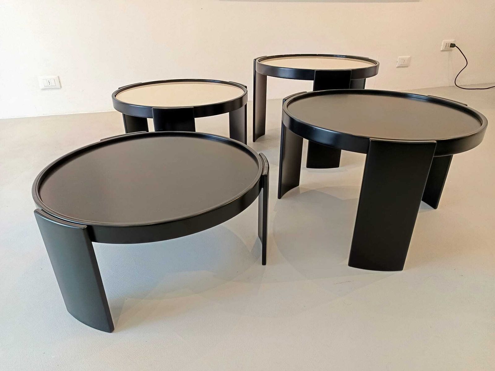 Furniture Gianfranco Frattini Set Of Four 780/783 Stacking Low Tables By Cassina 1960 photo