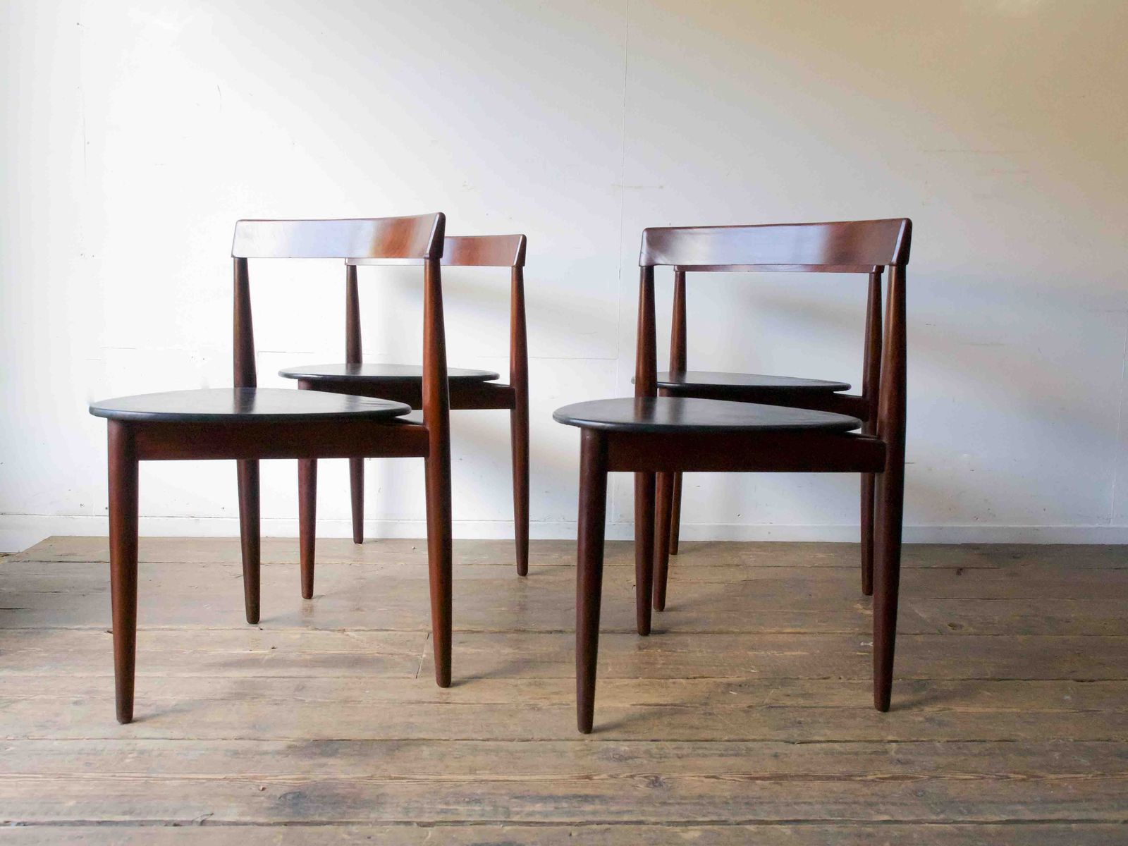 A Set Of 4 Mid Century Danish Chairs By Hans Olsen For Frem Rojle