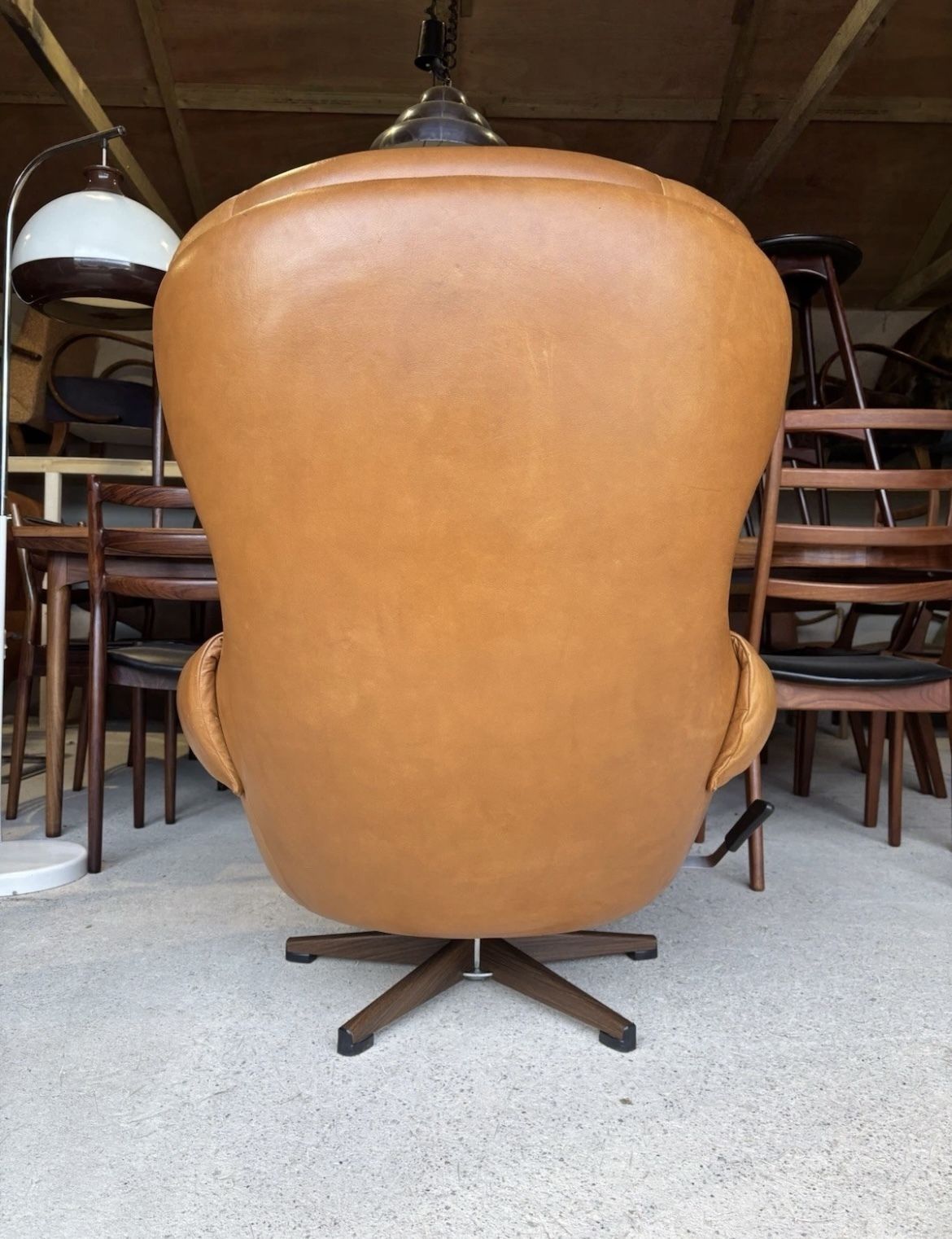photo vintage Mid Century Scandinavian Swivel Lounge Chair By Swedfurn, "Slätte Gungan”
