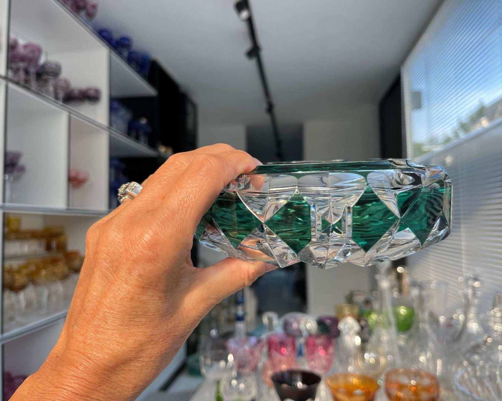 Val Saint Lambert Ashtray | 1 Stuk | Groen Geslepen Kristal | Gesigneerd photo buy