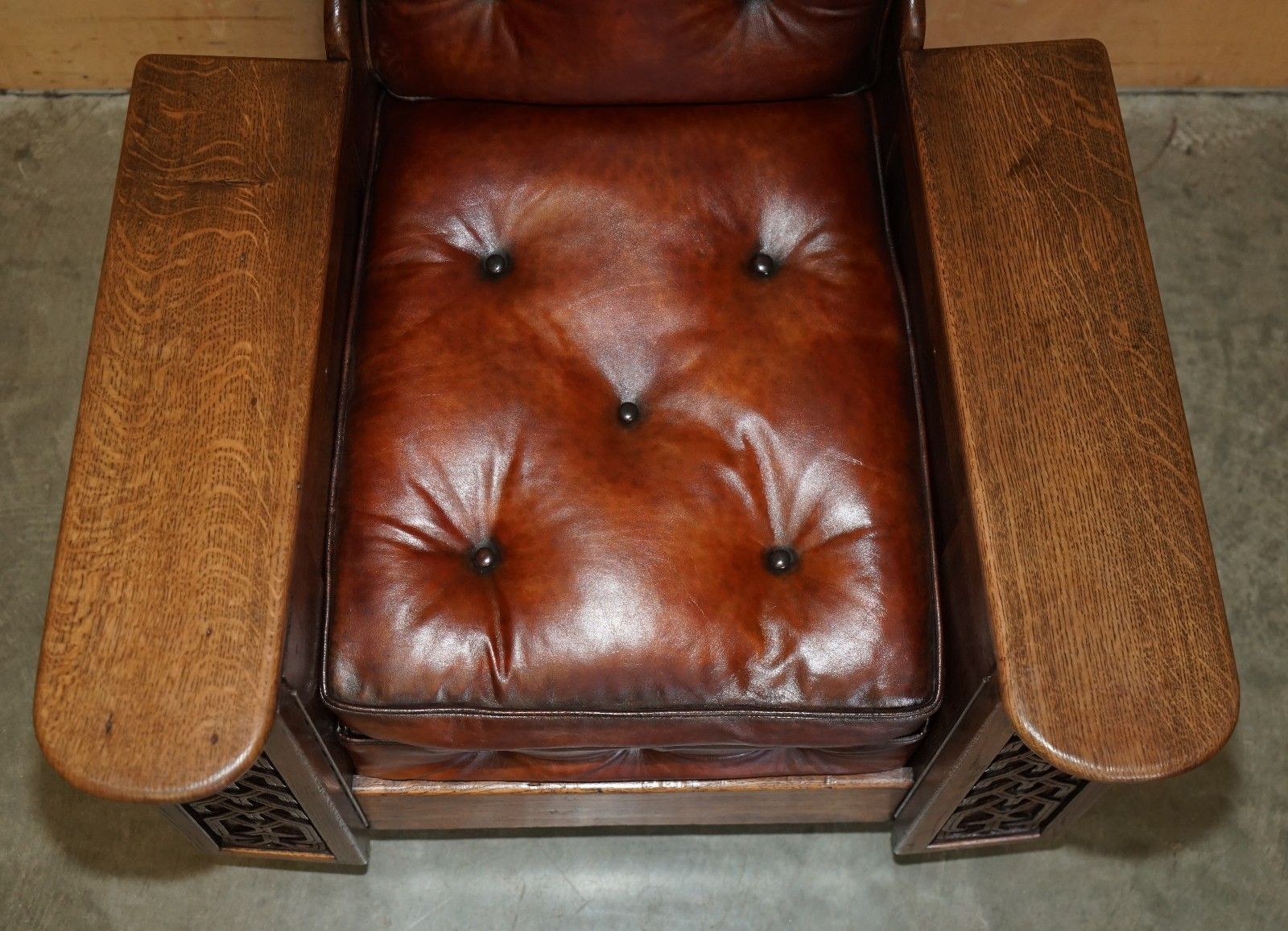 1920's American Prohibition Hidden Storage Drinks Cabinet Chesterfield Armchair photo vinterior