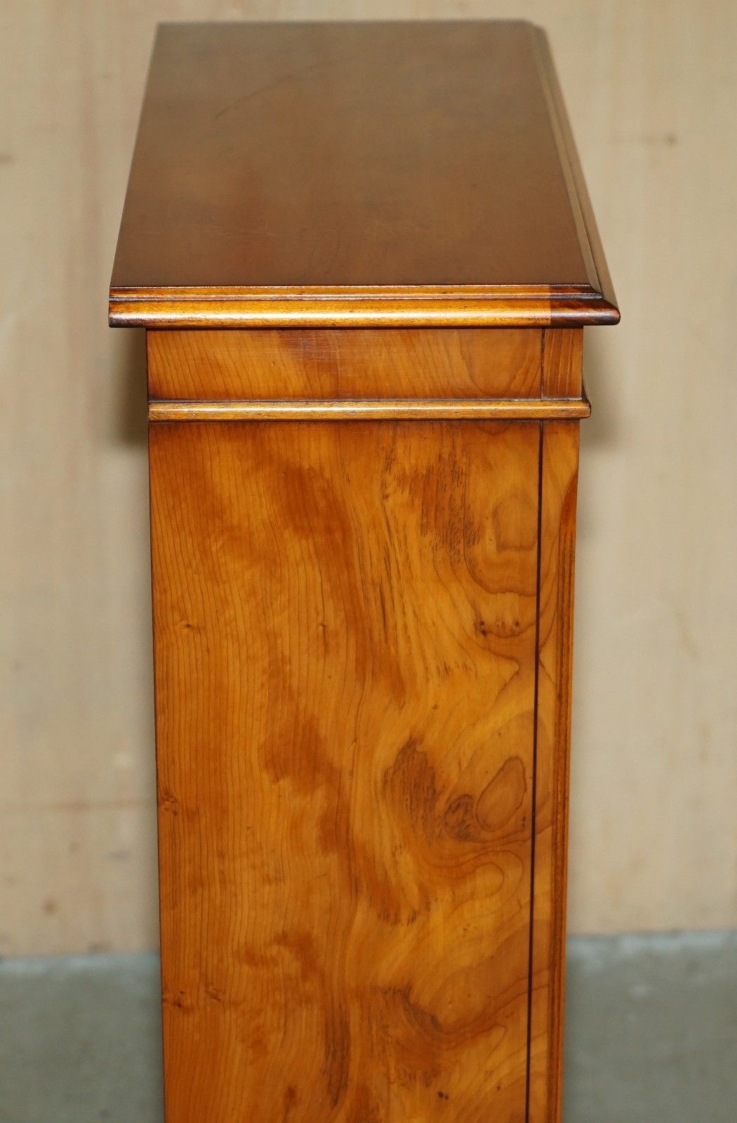 1350.0 Lovely Pair Bevan Funnell England Flamed Mahogany Dwarf Open Library Bookcases photo