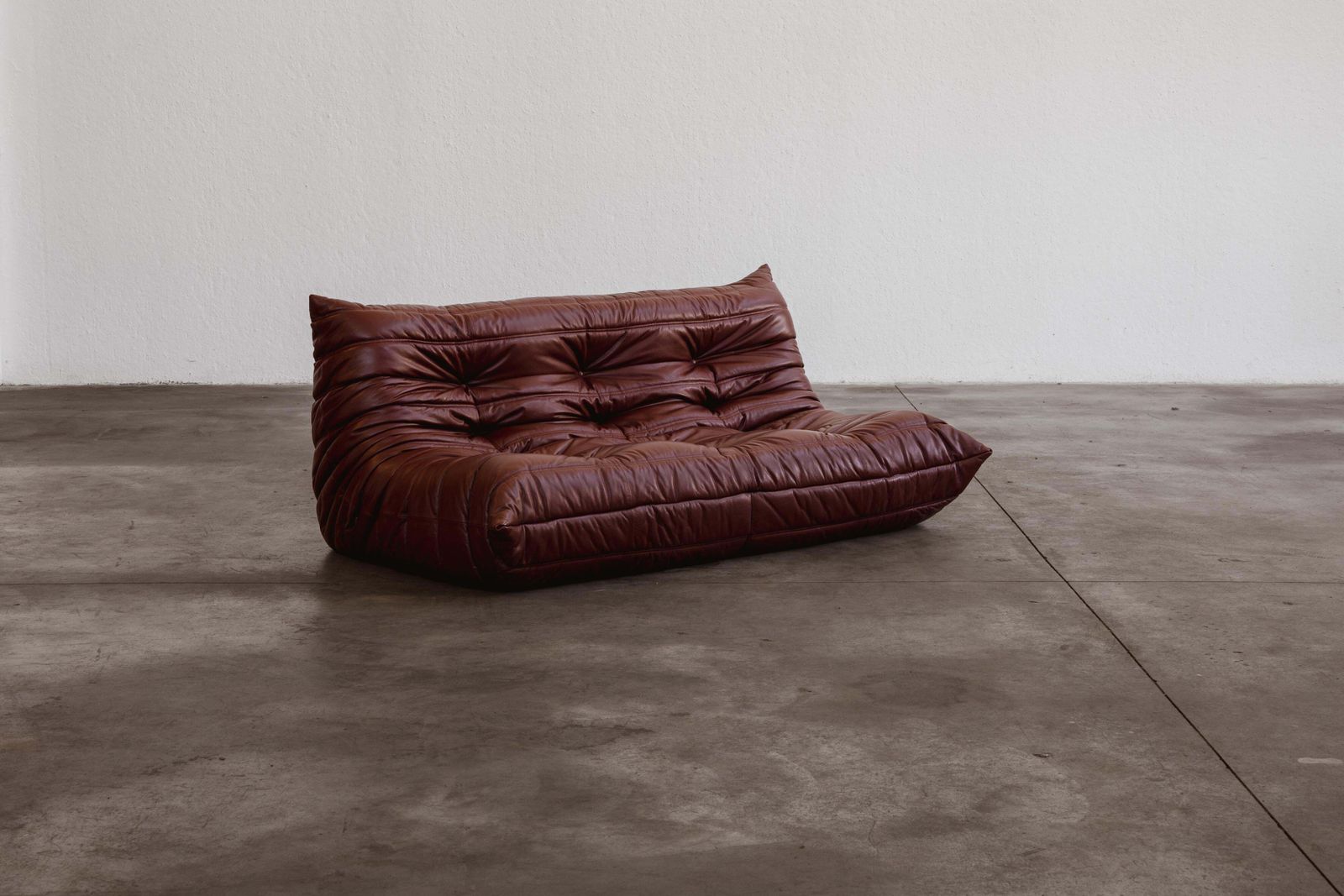 Michel Ducaroy “Togo” Three Seater Sofa For Ligne Roset, Burgundy Leather, 1973 photo furniture