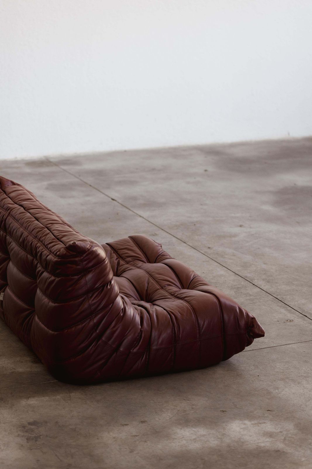 Michel Ducaroy “Togo” Two Seater Sofa For Ligne Roset, Burgundy Leather, 1973 photo vinterior