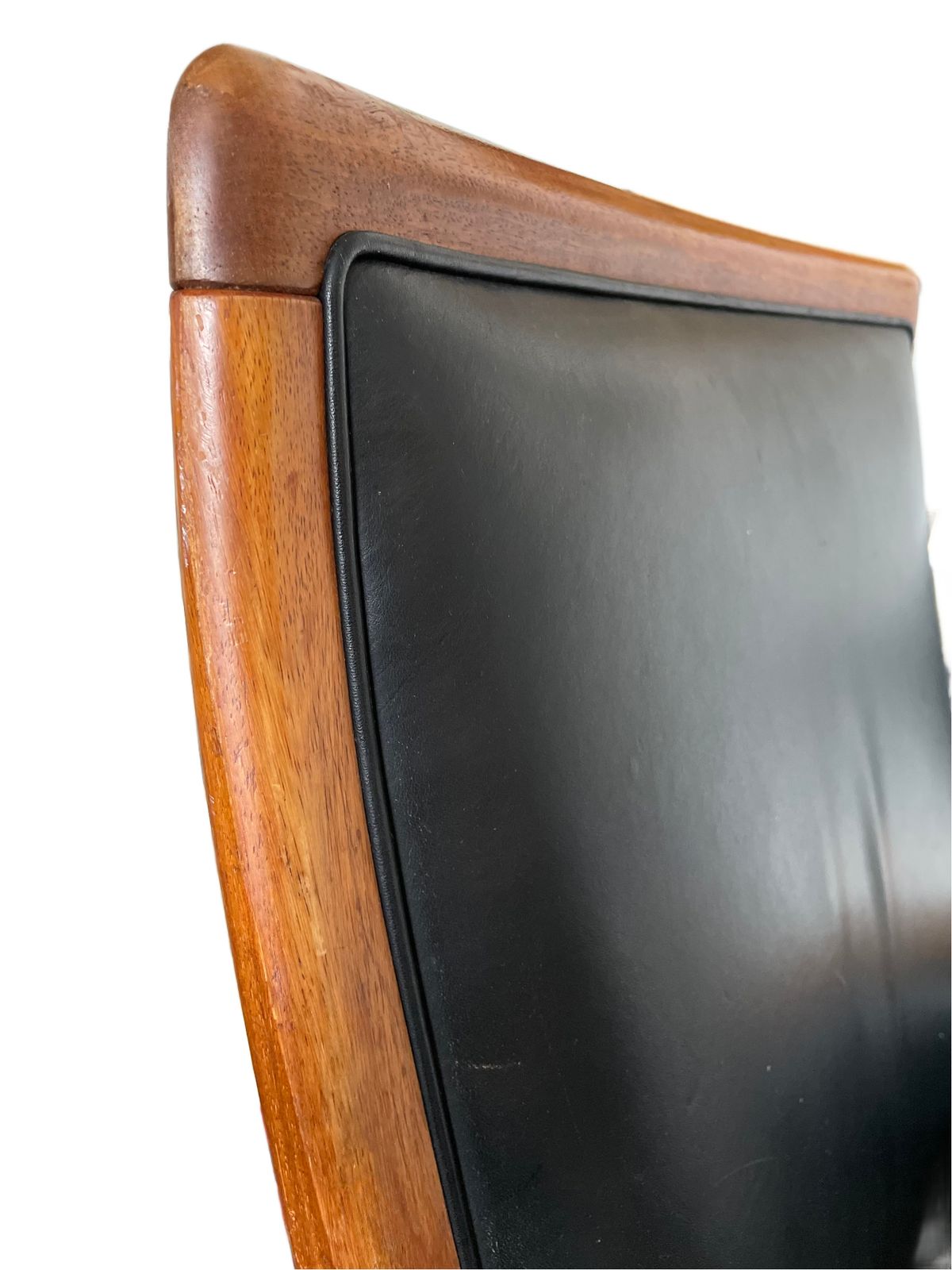 1960s Minerva Executive Chair In Leather & Rosewood By Torbjorn Afdal photo 2500.0