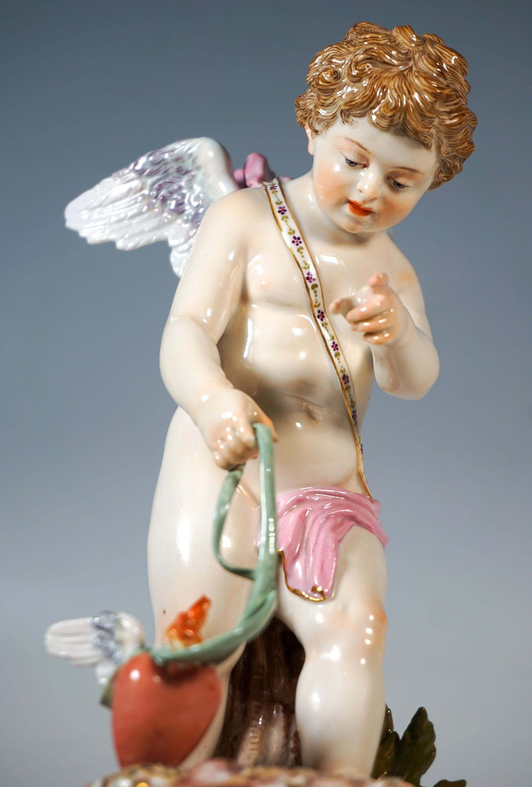 Meissen Art Nouveau Figure 'Cupid Leading A Heart', By August Ringler, Ca 1895 photo vinterior