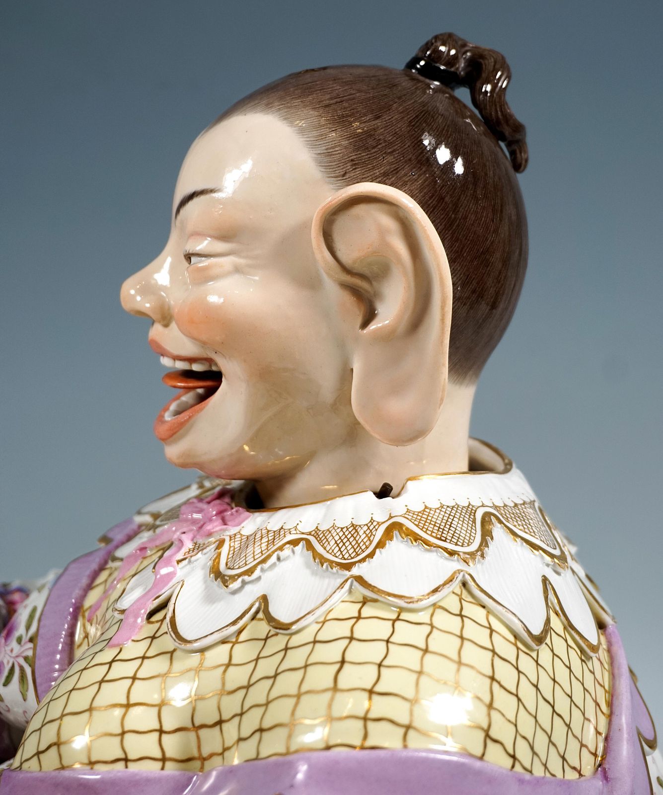 Large Seated Meissen Porcelain Wiggling Pagoda, By J.J. Kaendler, Circa 1860 photo vintage