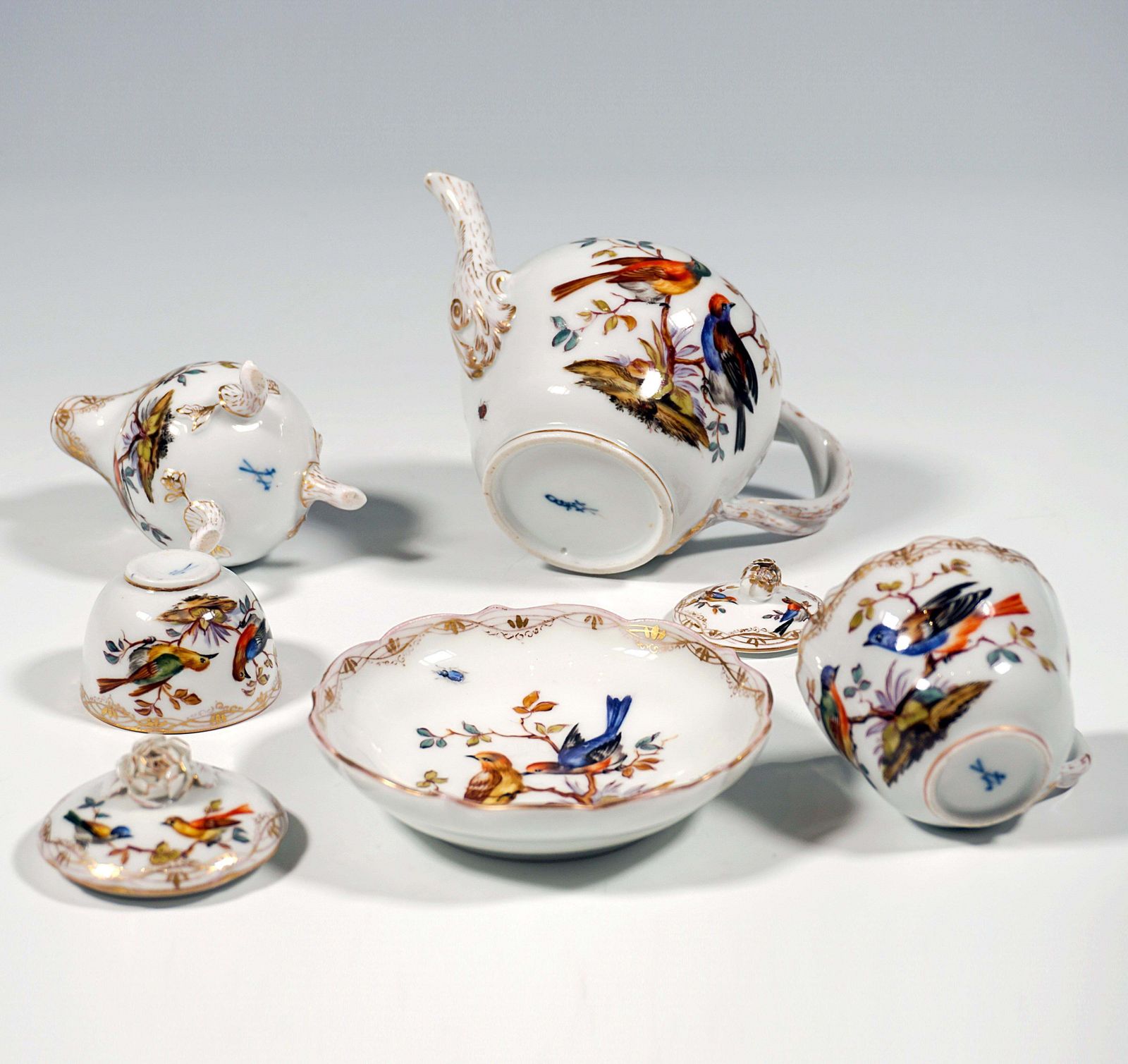 Meissen Tea Solitair, Bird & Insect Painting And Gold, Germany, Circa 1820 photo buy