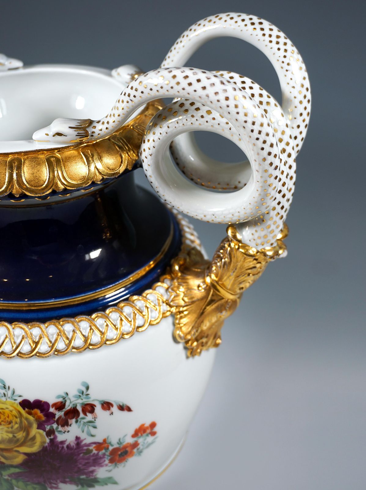 Meissen Snake Handle Vase With Flower Painting And Gilding, By Leuteritz, 20th photo buy