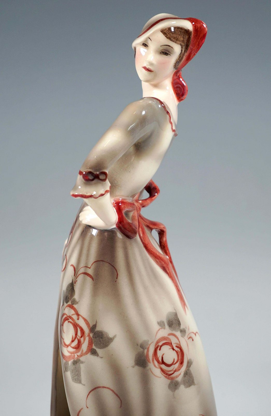 Goldscheider Vienna Art Déco Figure Elegant Lady Posing, By Claire Weiss, C 1931 photo 1920.0