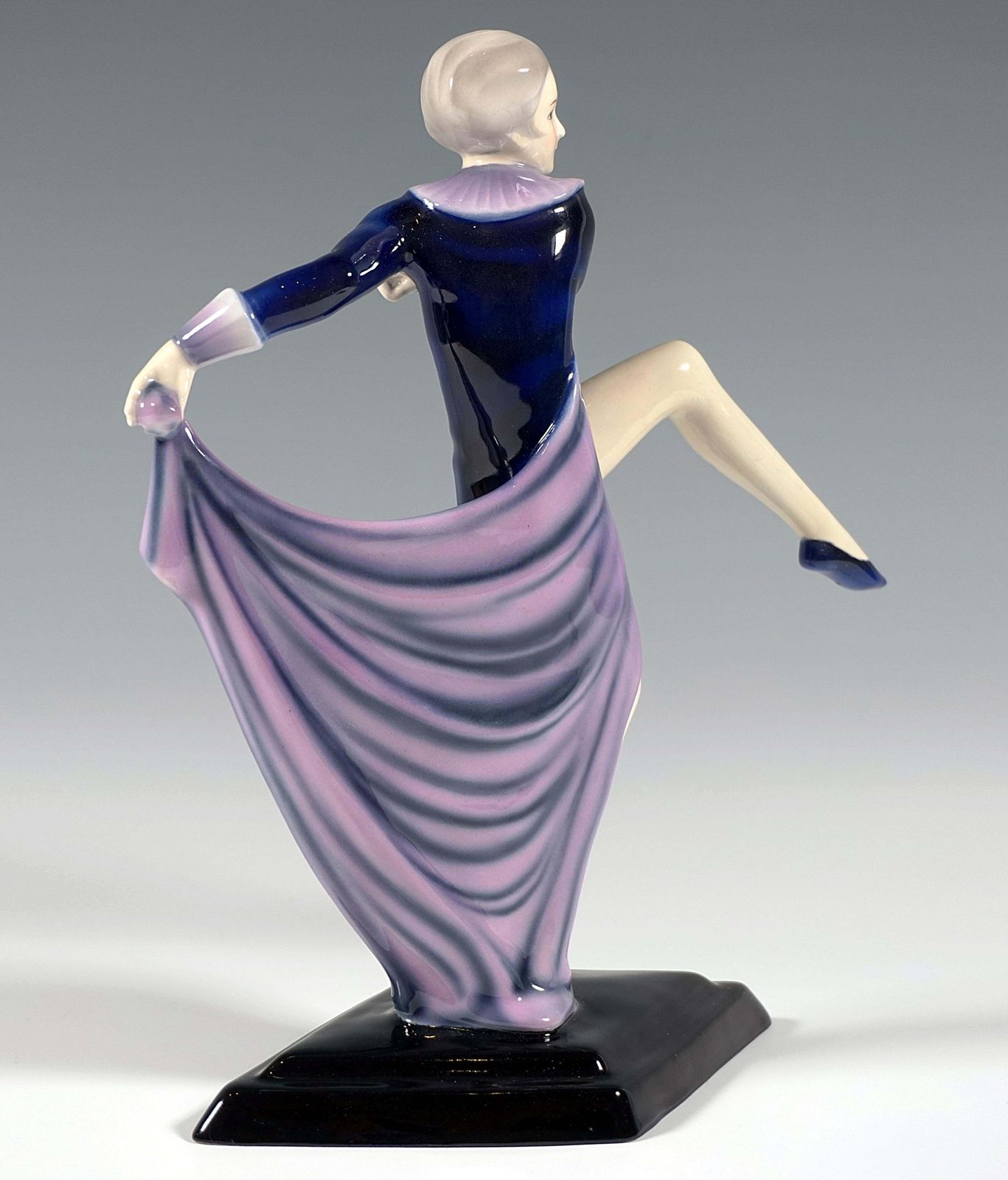 Goldscheider Vienna Art Déco Figure Posing Dancer With Cloth, By Lorenzl C. 1939 photo for sale