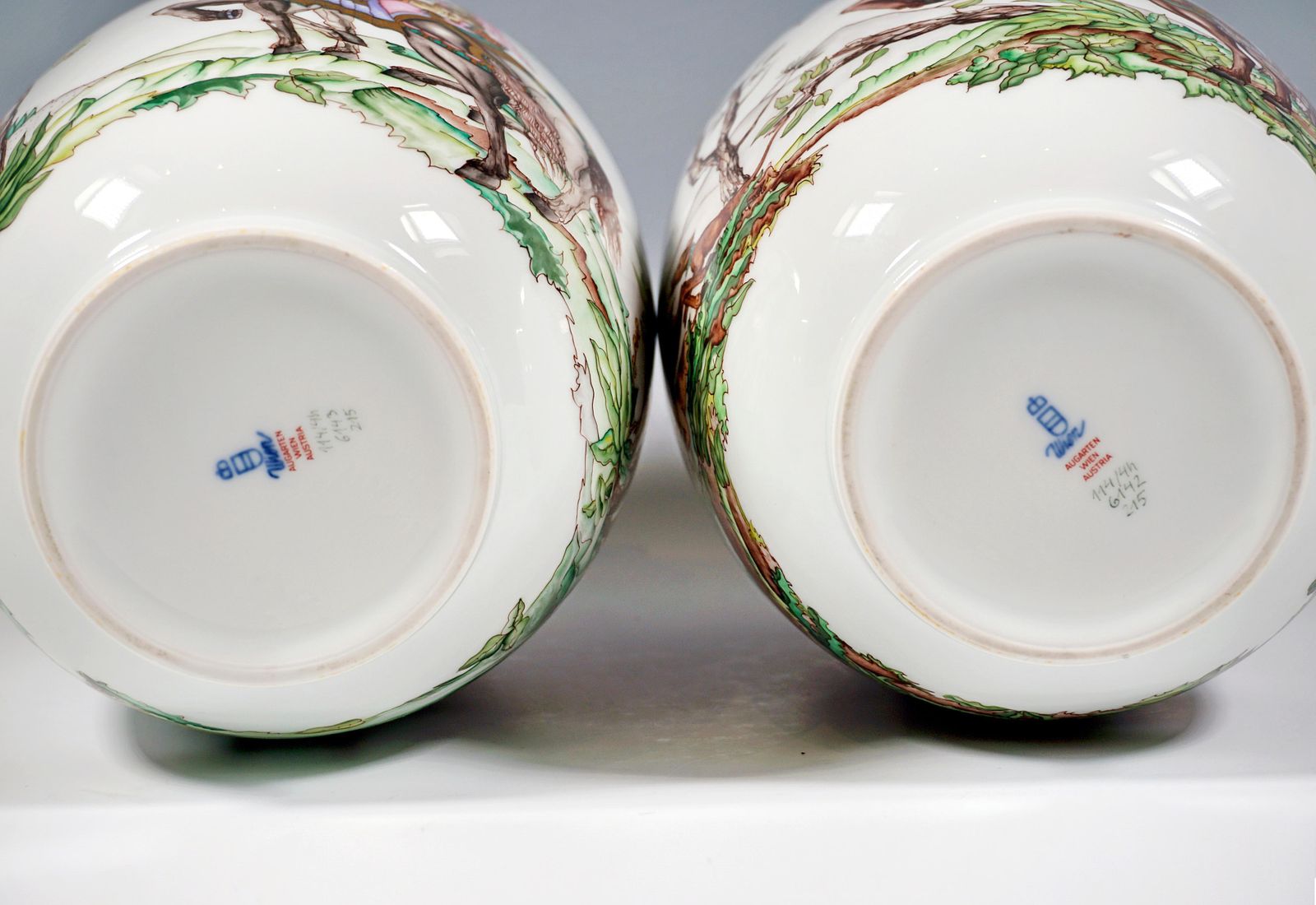 'Falcon Hunt' Pair Of Large Lampion Vases, By Augarten Vienna, Mid 20th photo vinterior