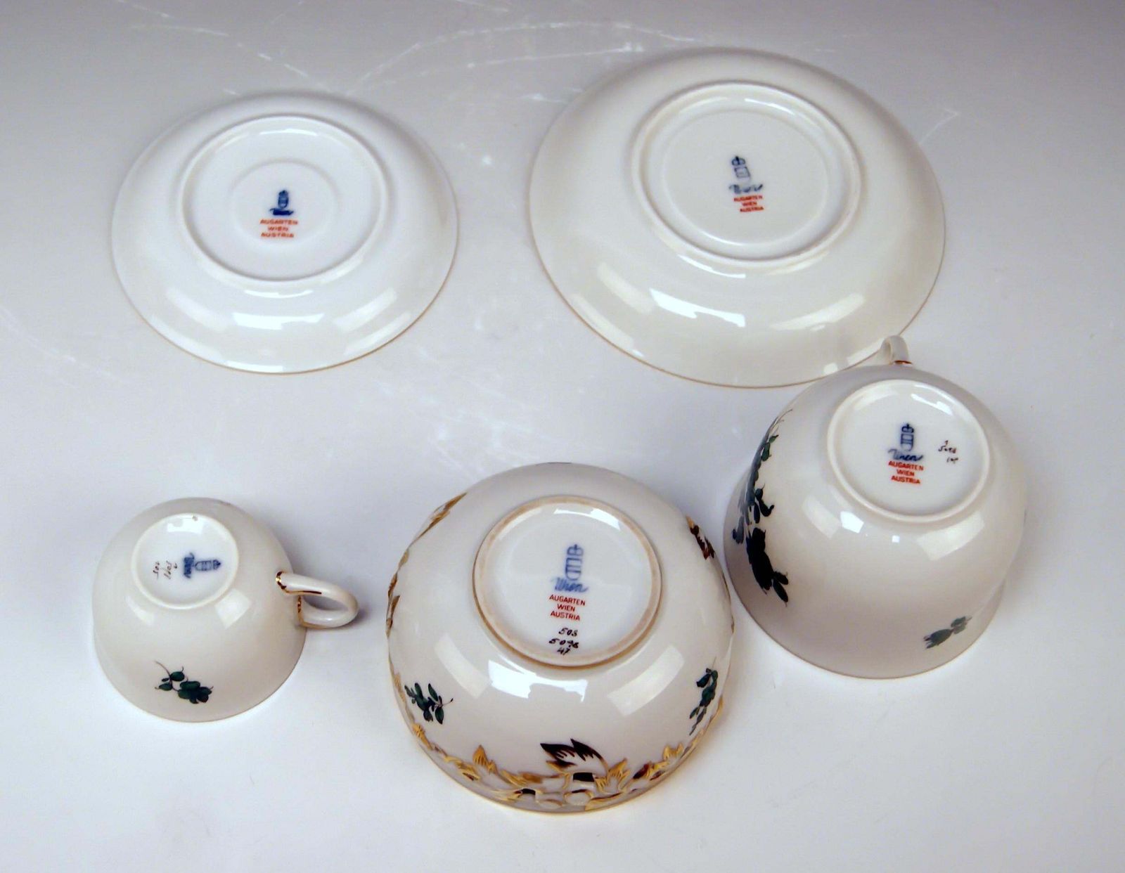 photo furniture Augarten Vienna Mocha Tea Set Six Persons Maria Theresia Form Schubert