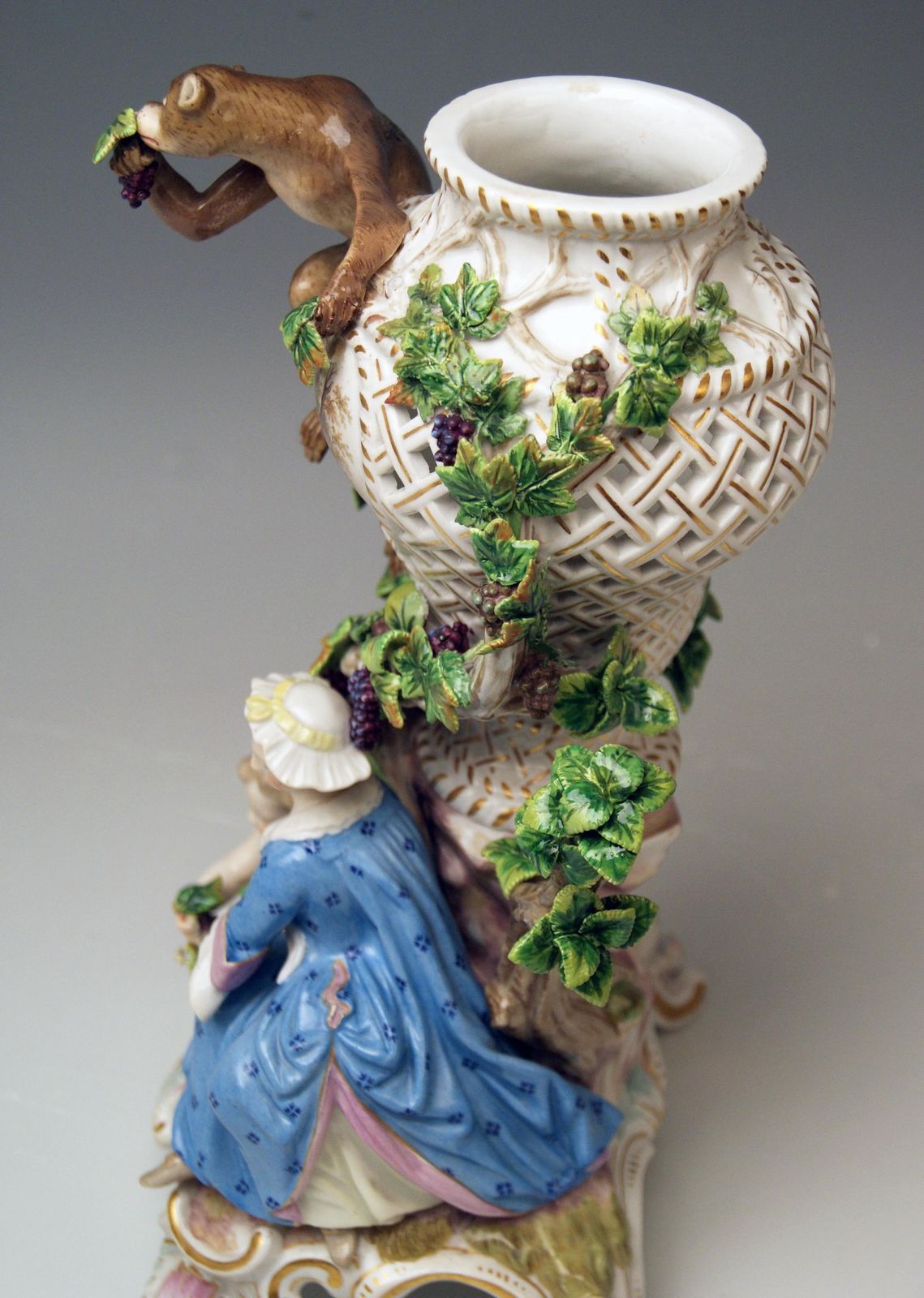 photo furniture Meissen Potpourri Vase Wine Grapes Monkey Model 1002 By Eberlein Made Circa 1860