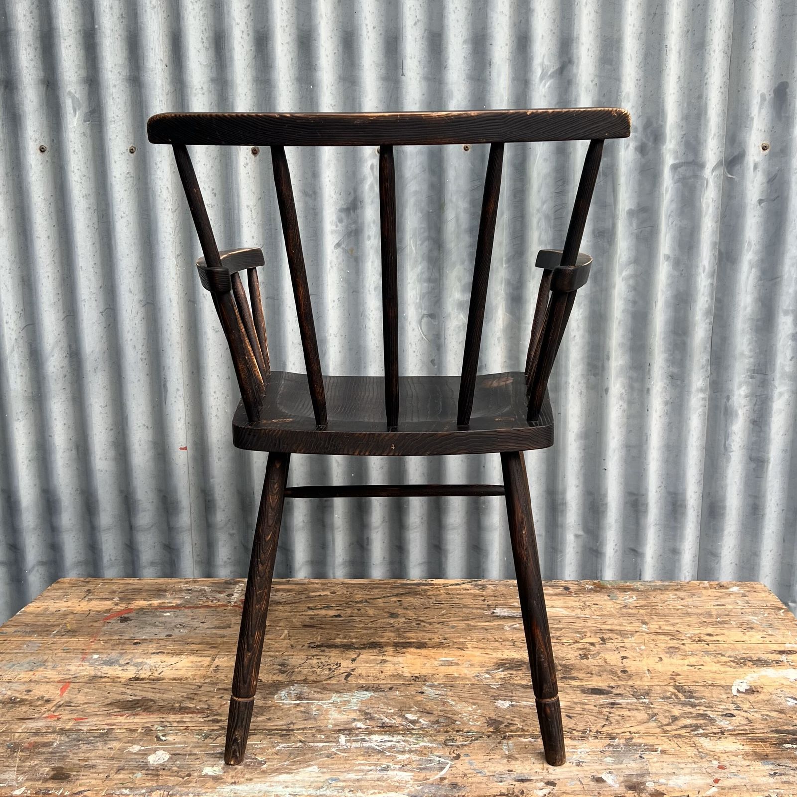 photo vinterior Primitive Windsor Stick Style Ebonised Arm Chair