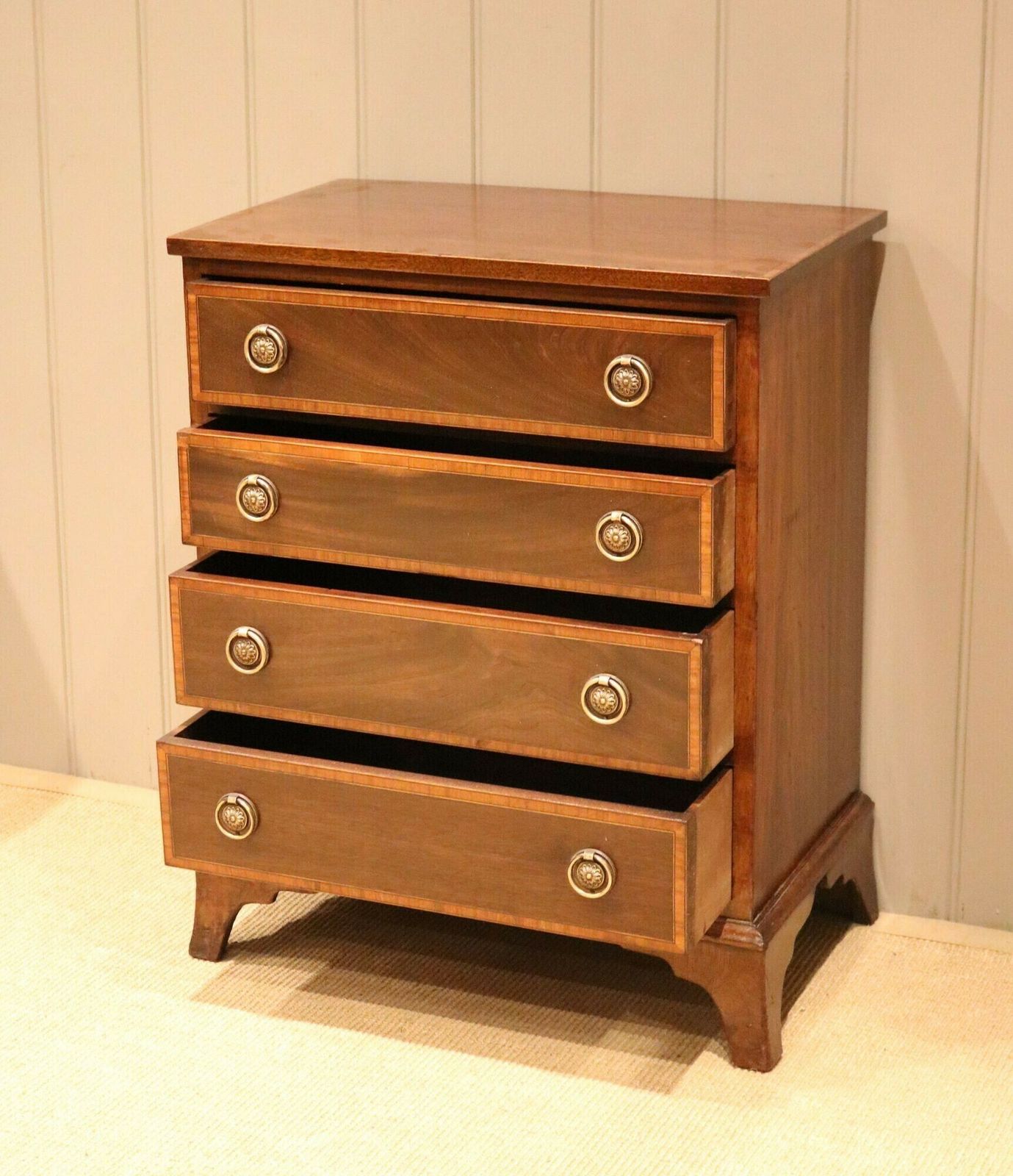 Early 20th Century Mahogany Chest Of Drawers photo vinterior