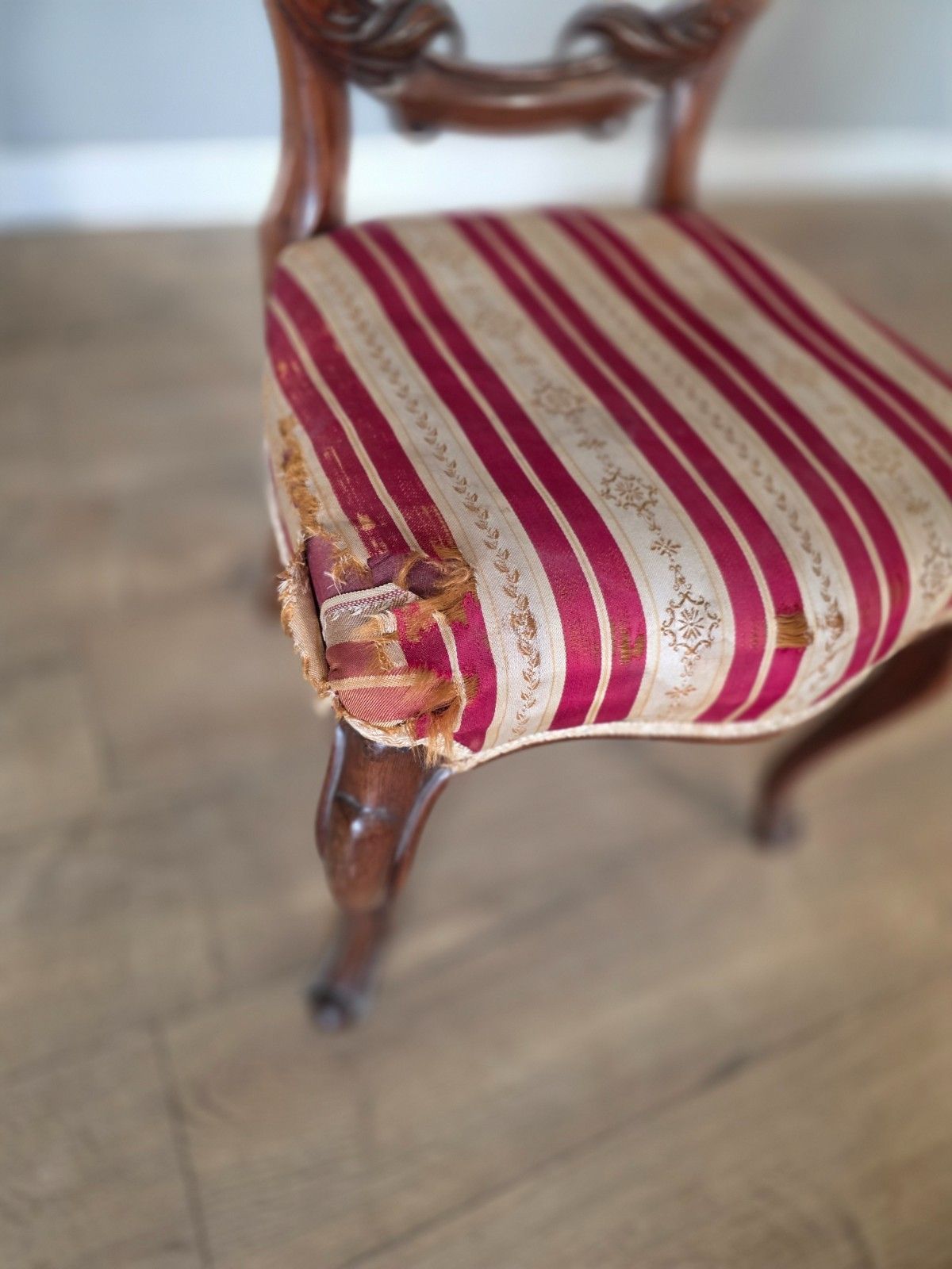 photo for sale Set Of 6 Rosewood Victorian Balloon Back Chairs