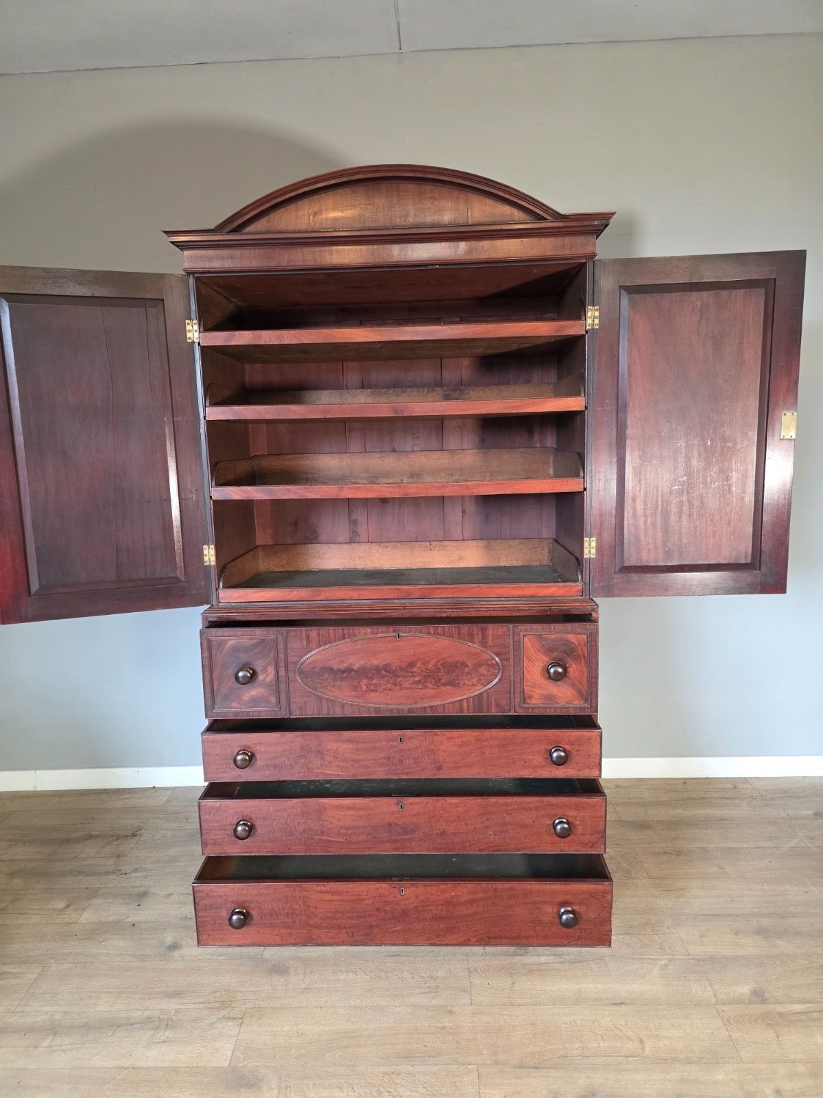 photo vinterior Antique Late George 111 Mahogany Linen Press Circa 1800s