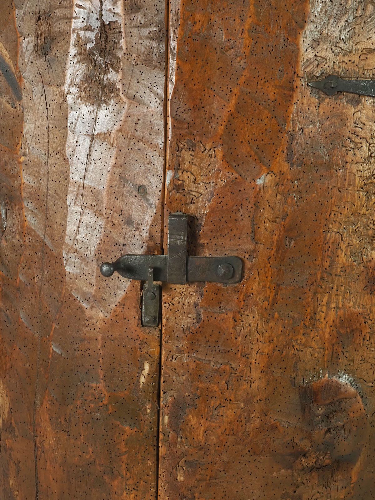 photo furniture Primitive Folk Art Cabinet Made Of An Old Tree Trunk Early 1900s