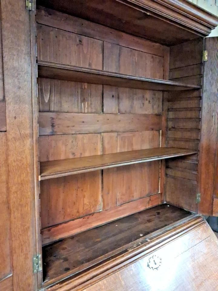 photo vintage Antique Georgian Bureau Bookcase