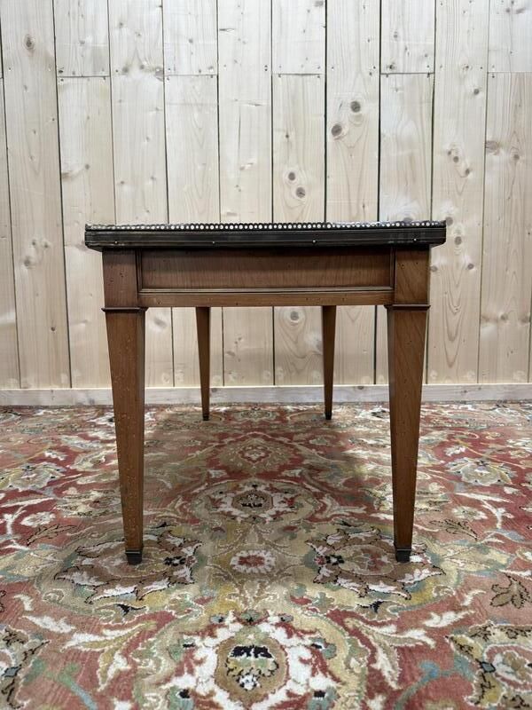 Table Basse De Style Louis XVI En Marbre Blanc Et Merisier photo vinterior