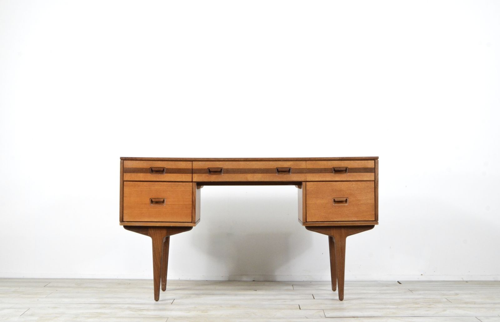 Fantastic Vintage 'Butilux' Teak Desk. Delivery. Modern / Midcentury / Danish Style. photo Furniture