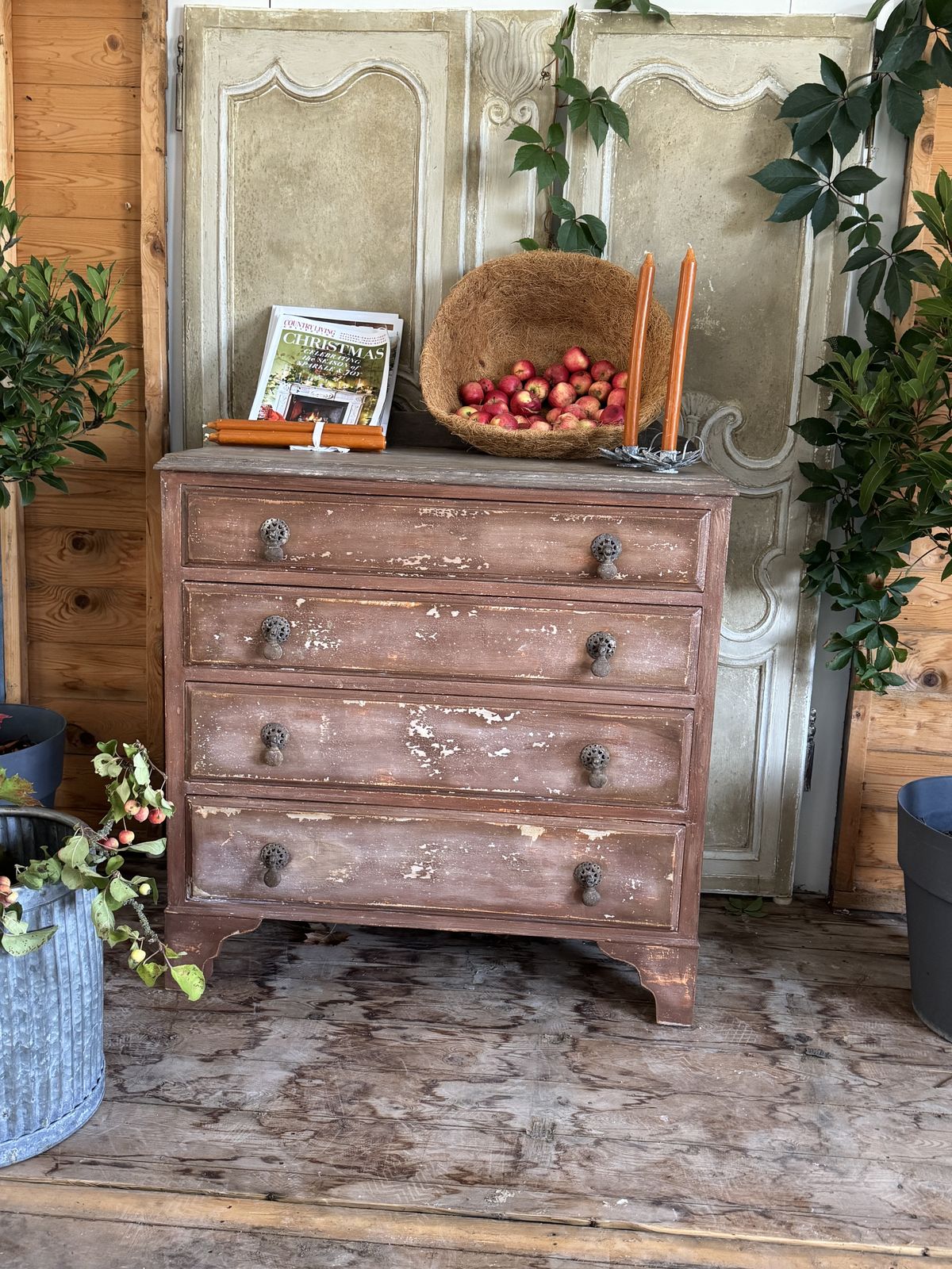 4 Drawer Vintage Solid Wood Chest Of Drawers In French Patina Finish