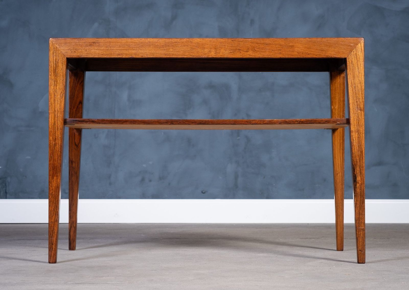 Rozenhout bijzettafel van Severin Hansen voor Haslev Møbelfabrik, ca. jaren 1950 photo for sale