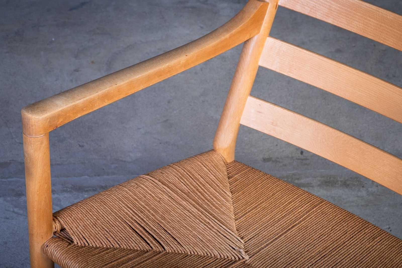 Ch44 Lounge Chair In Beuk En Naturel Papierkoord Door Hans J. Wegner Voor Carl Hansen & Søn, Ca. Jaren 1960 photo vintage