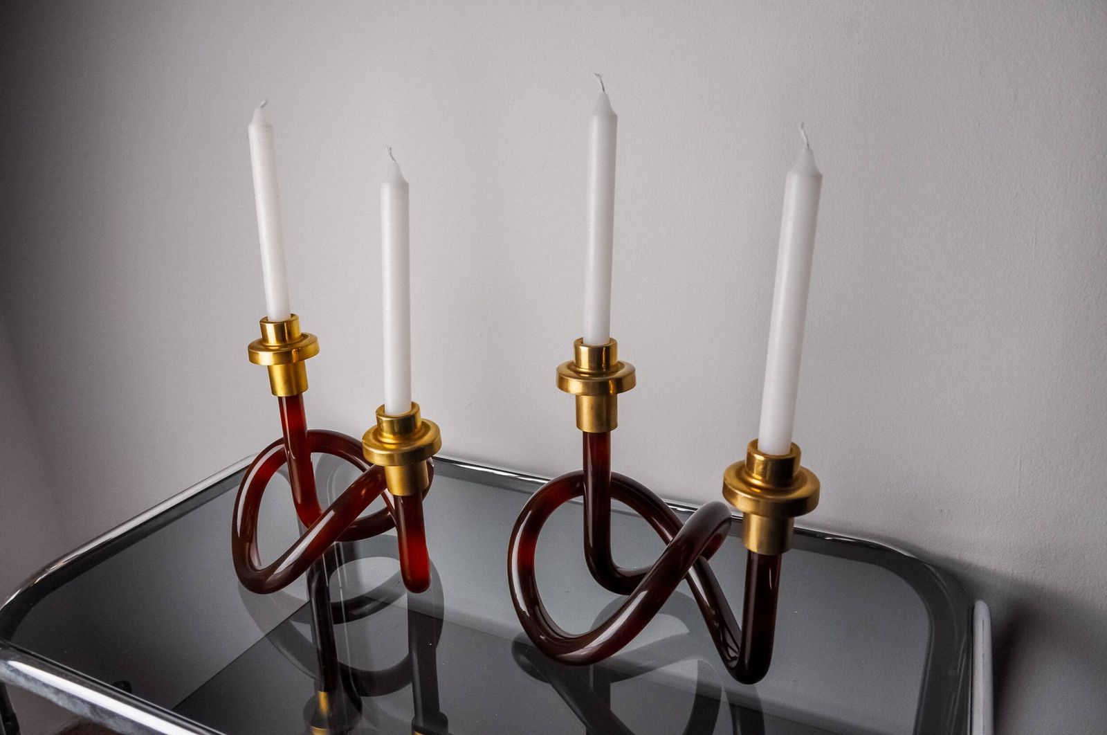 Pair Of Pretzel Candlesticks By Dorothy Thorpe In Lucite, 1970 photo vinterior