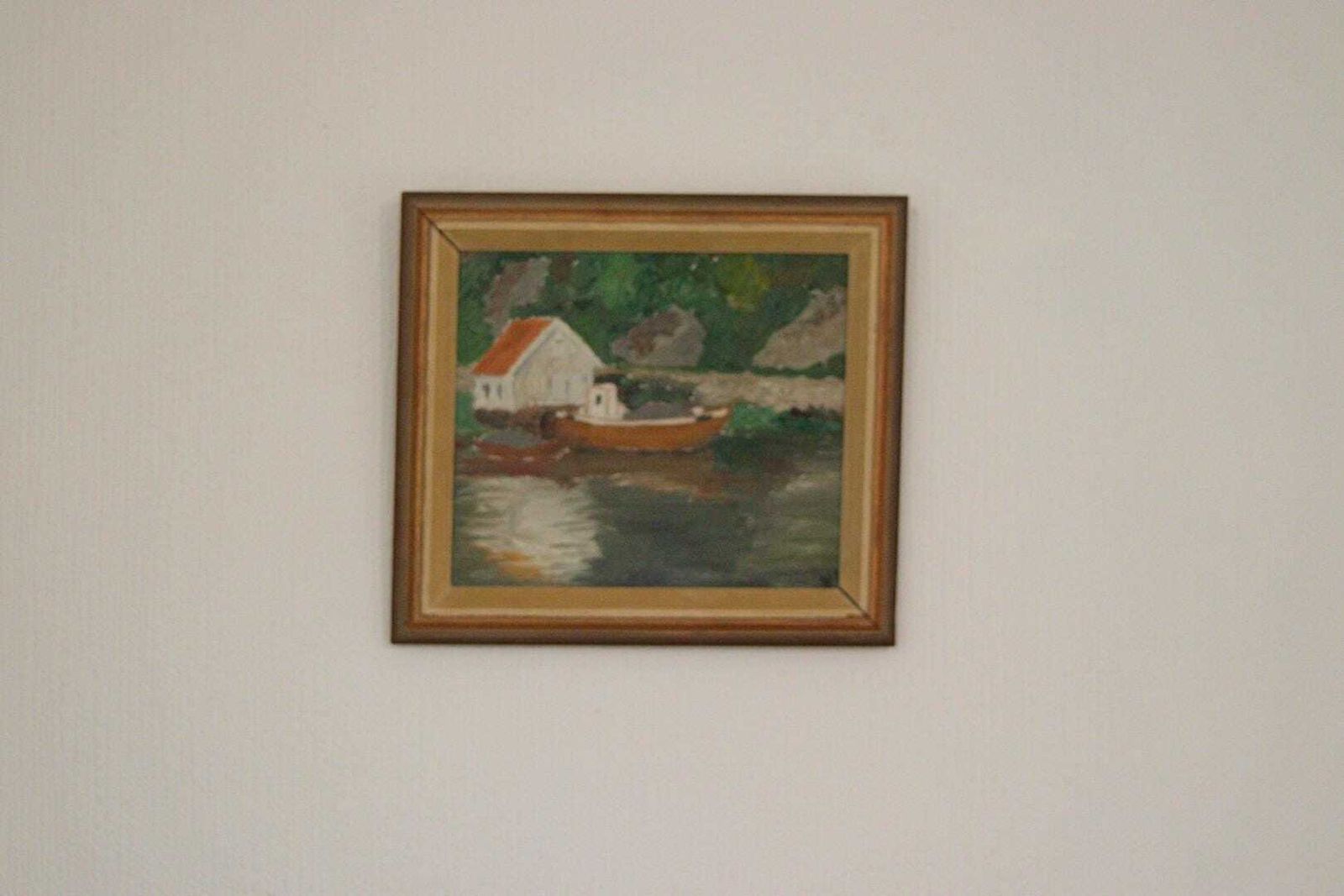 Original  European Oil On Canvas — House By The Lake – Vintage & Framed | 28 × 25 Cm (11" × 9.8", Incl. Frame) photo furniture