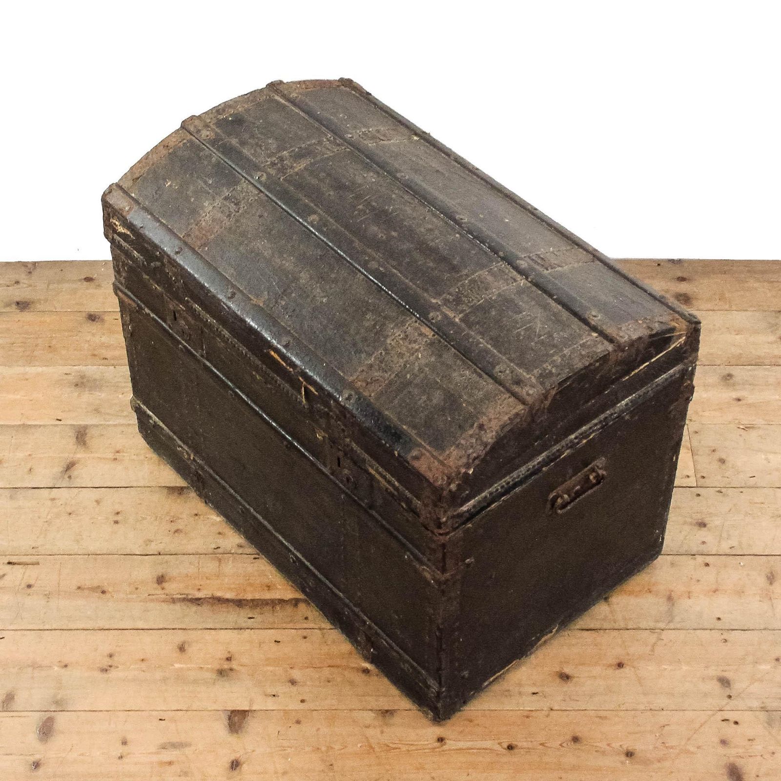 Vintage Domed Trunk | Antique Furniture | Antique Trunk | Antique Storage | Pine Trunks | Blanket Box photo 295.0