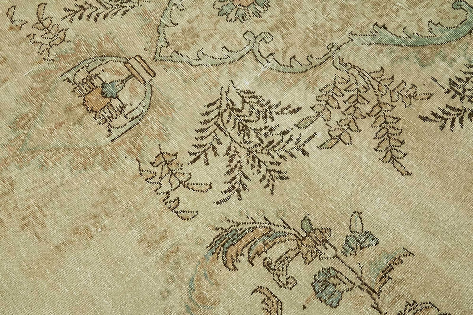 photo furniture Vintage Hand Knotted Large Area Rug 330 Cm X 240 Cm