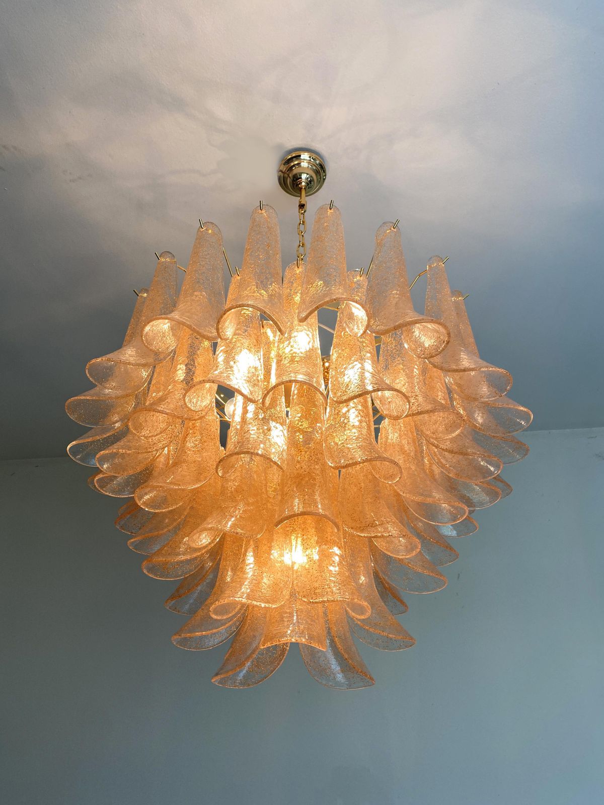 Contemporary Clear And Gold “Petali Selle” Murano Glass Chandelier In Mazzega Style photo Lighting