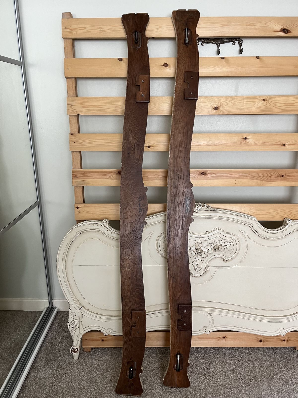 photo vintage Antique French Louis XIV Style Double Bed   Cream Distressed