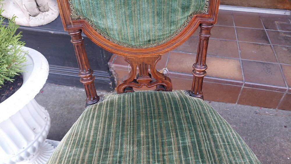 Pair Of Victorian Mahogany Occasional Chairs photo 580.0
