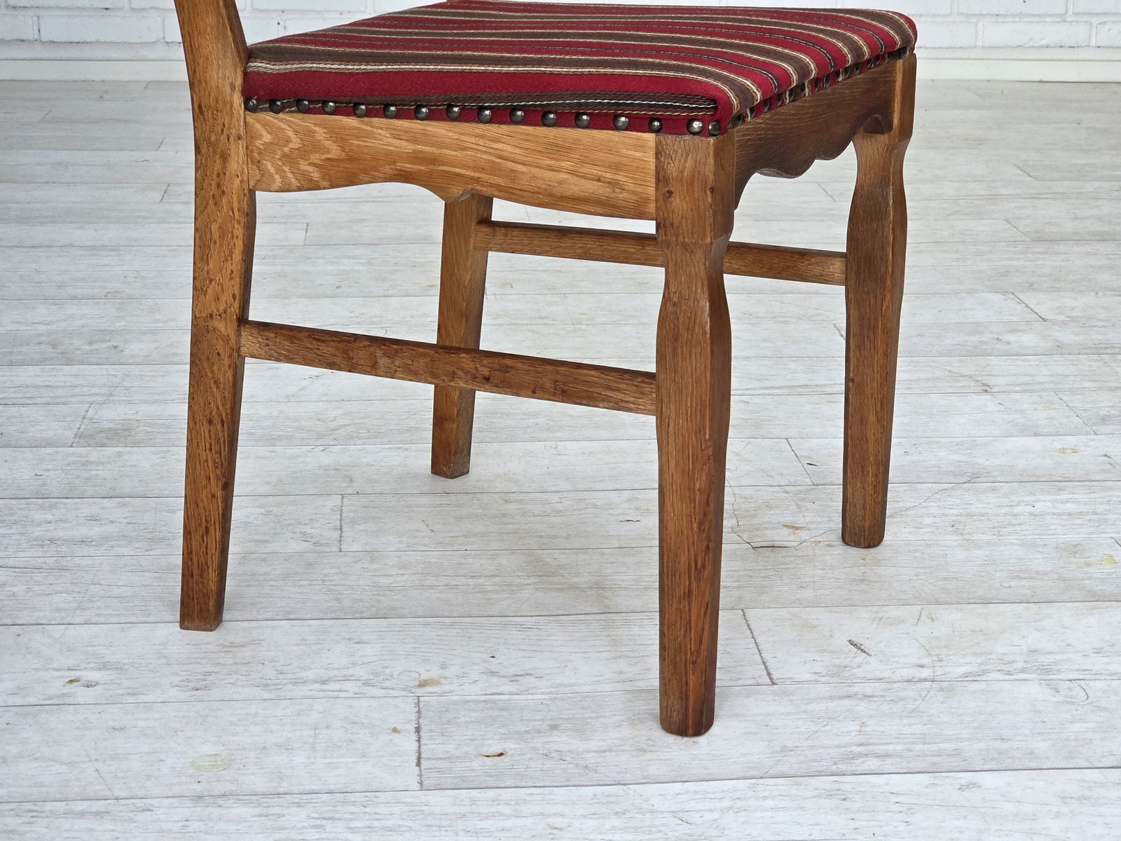 photo furniture 1960s, Set Of 4 Pcs Danish Dining Chairs, Furniture Wool, Solid Oak Wood.