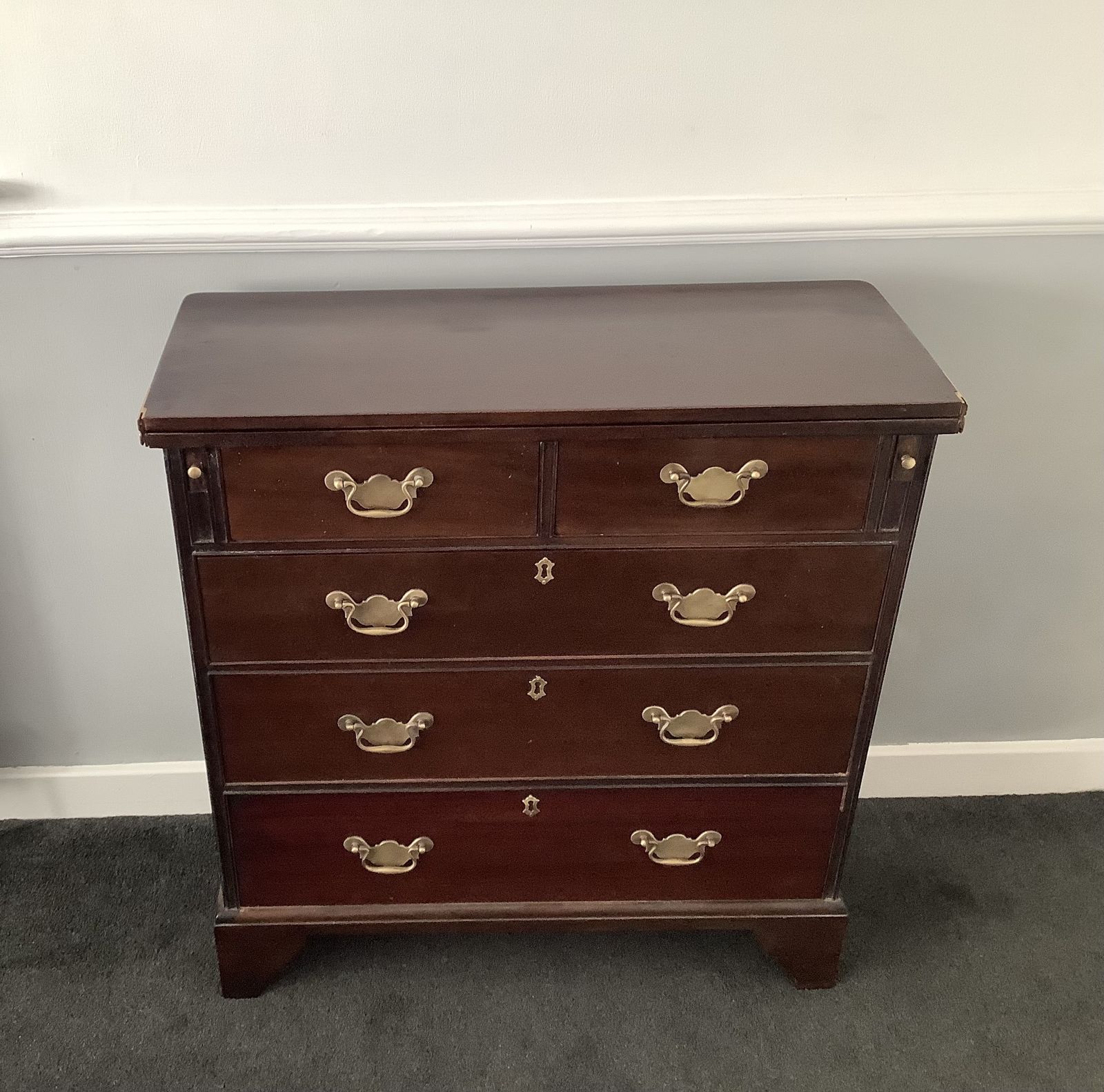 Mahogany Bachelors Chest Of 2 Over 3 Drawers In The Georgian Style. photo furniture