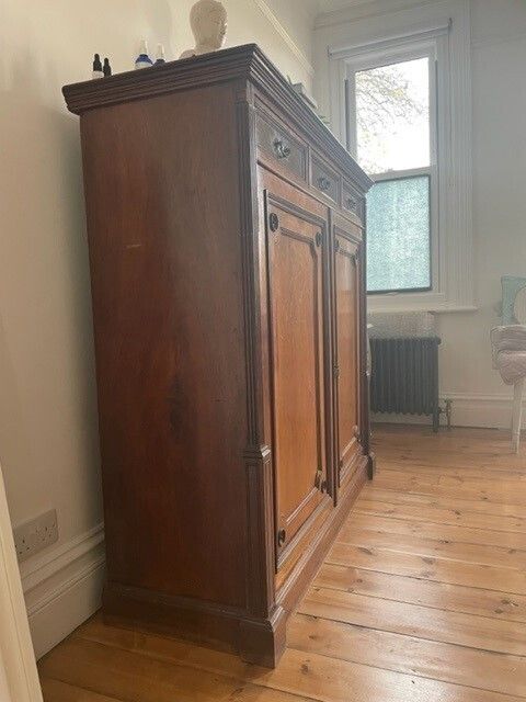 Regency Mahogany Gentleman’s Wardrobe photo for sale