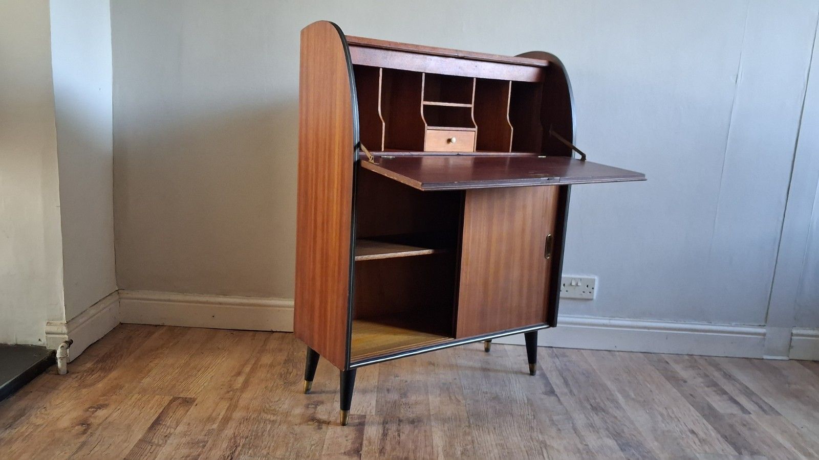 photo vintage 1960's Danish Mid Century Teak Drop Leaf Writing Bureau /Desk