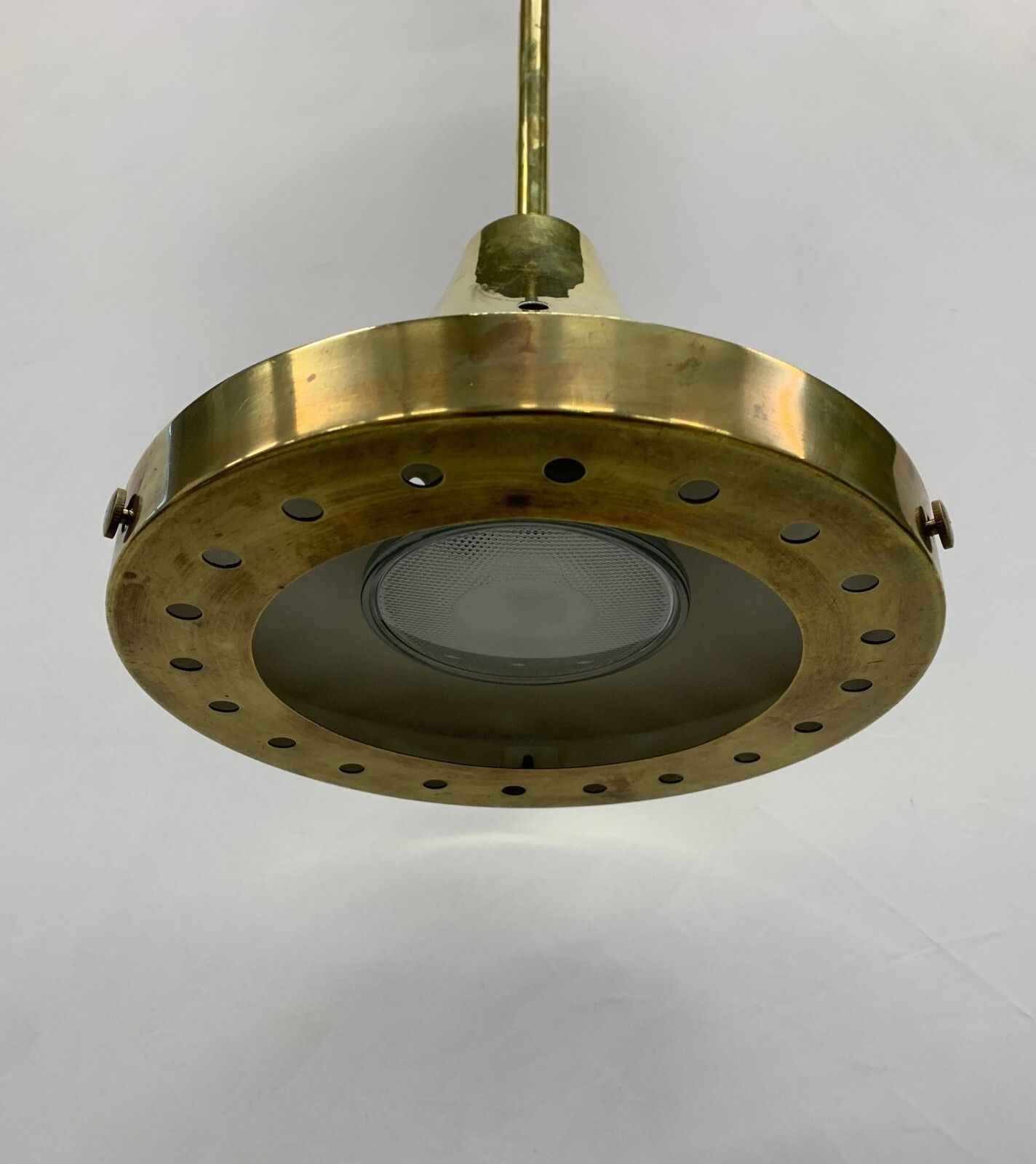 Coppia Lampadari Pendenti  In Ottone Attribuiti A Stilnovo photo Lighting