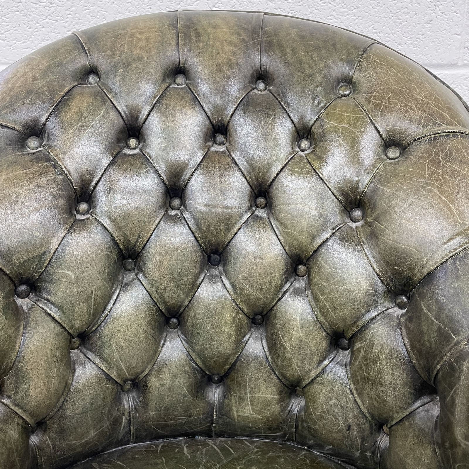 Georgian Style Dark Green Leather Buttoned Armchair photo for sale