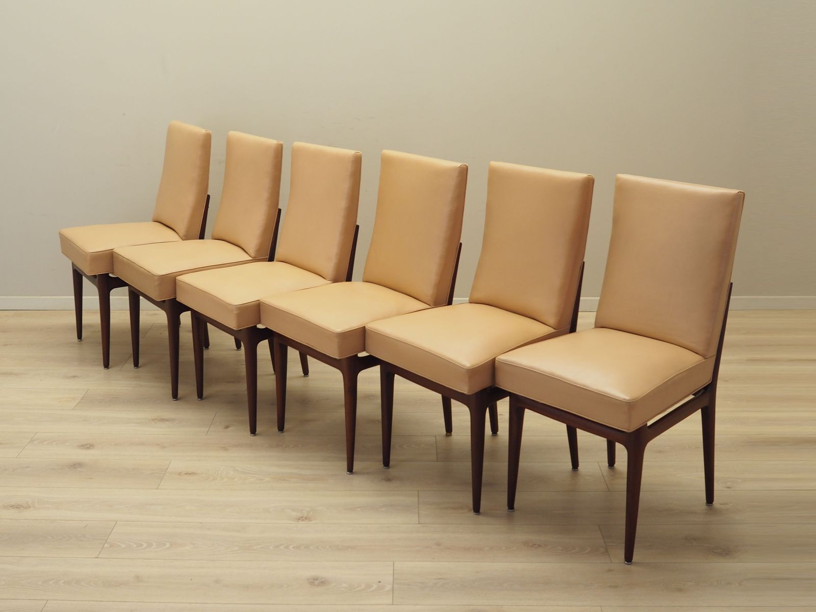 Set Van Zes Mahonie Stoelen, Italiaans Design, Jaren 1960, Productie: Italië photo furniture