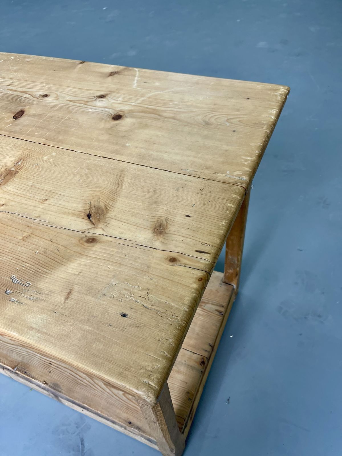 photo vinterior Antique French Drapers Table, 18th Century And Earlier
