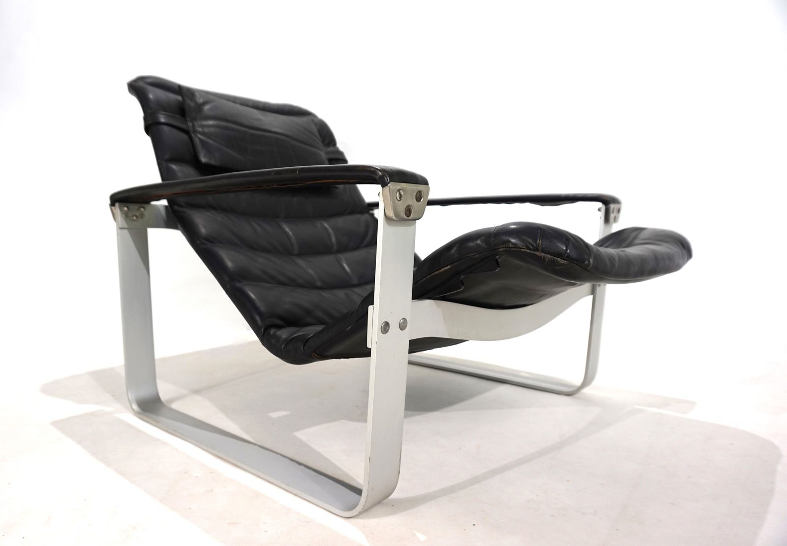 Asko Pulkka Leather Lounge Chair By Ilmari Lappalainen, 1960